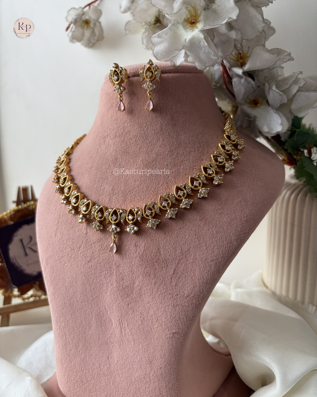 Maitri Temple Neckset