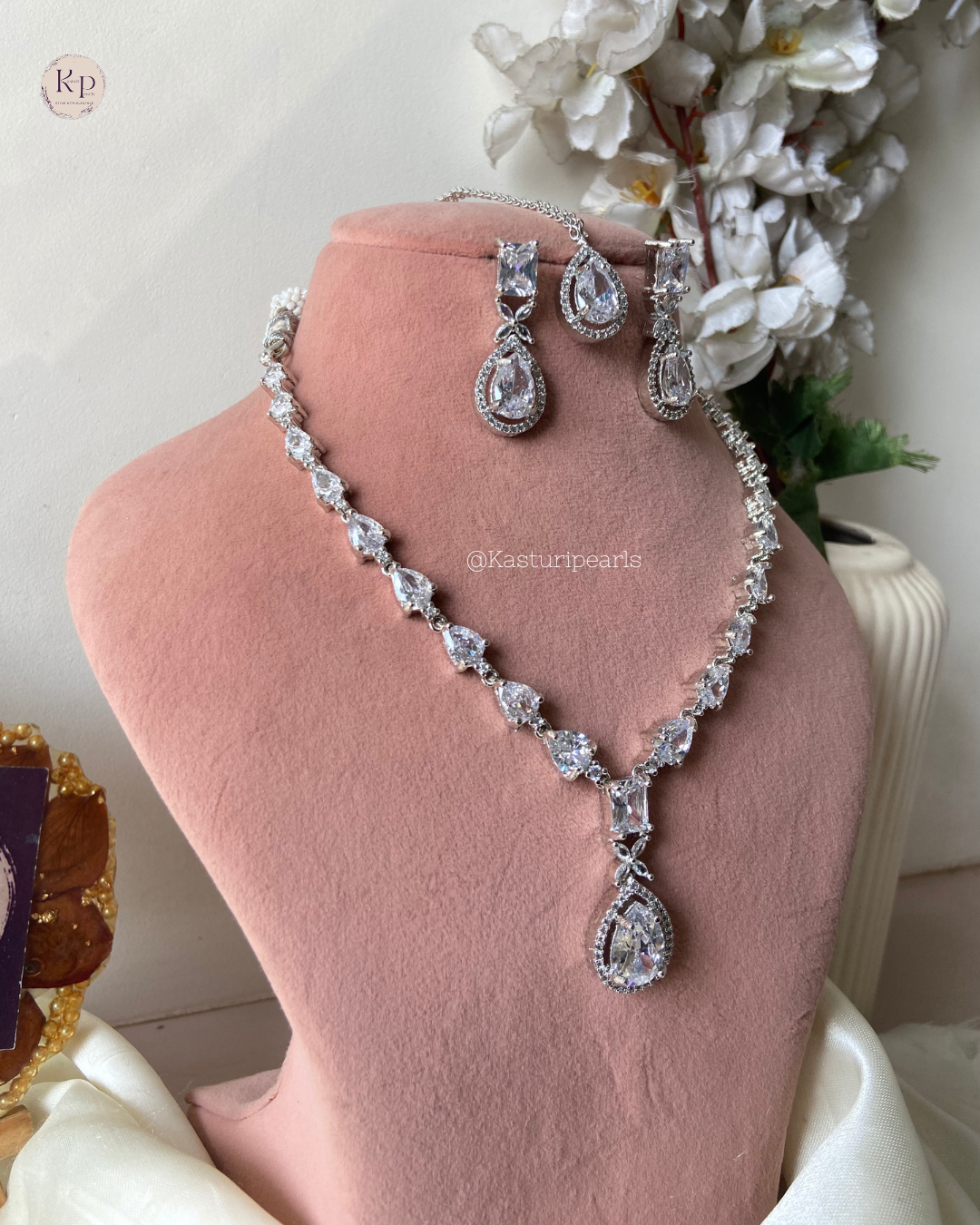 Maya AD Necklace set