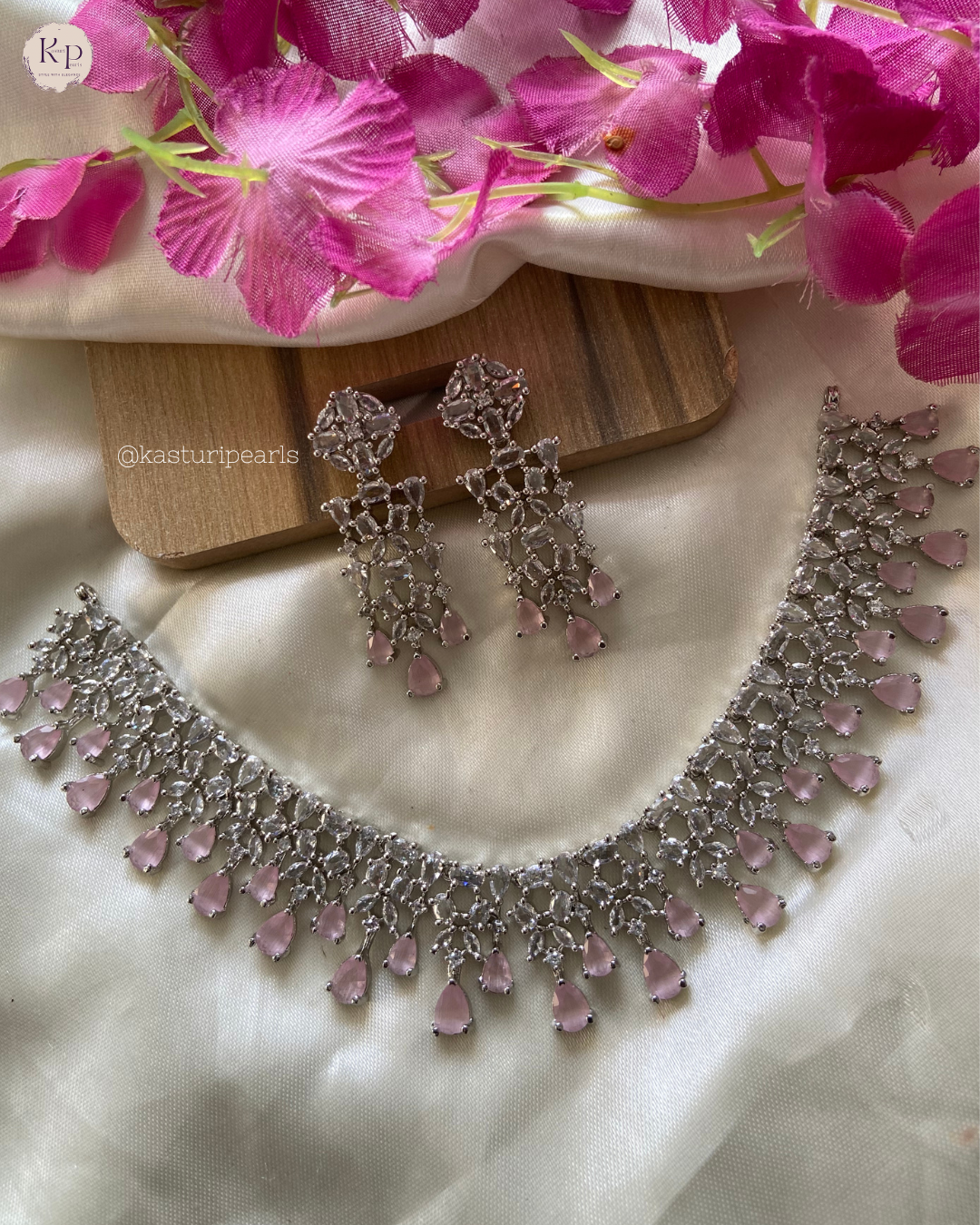 Mickey 2.0 pink AD neckset