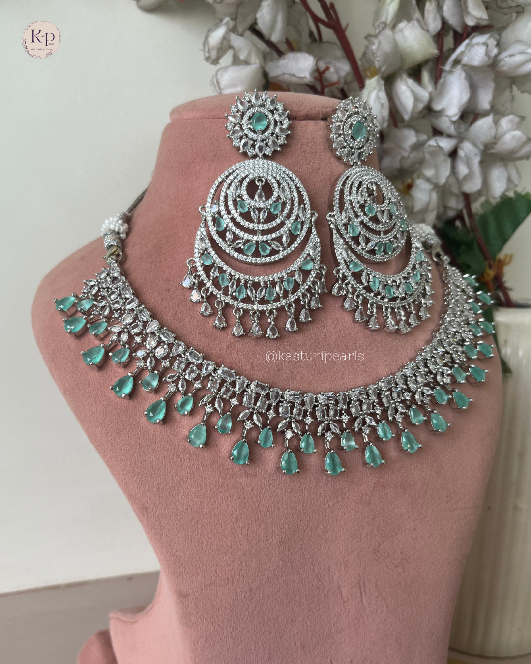 Mickey Mint Ad Neckset