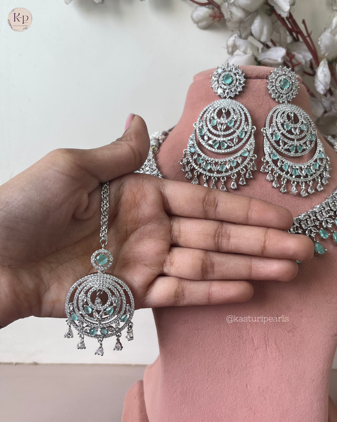 Mickey Mint Ad Neckset