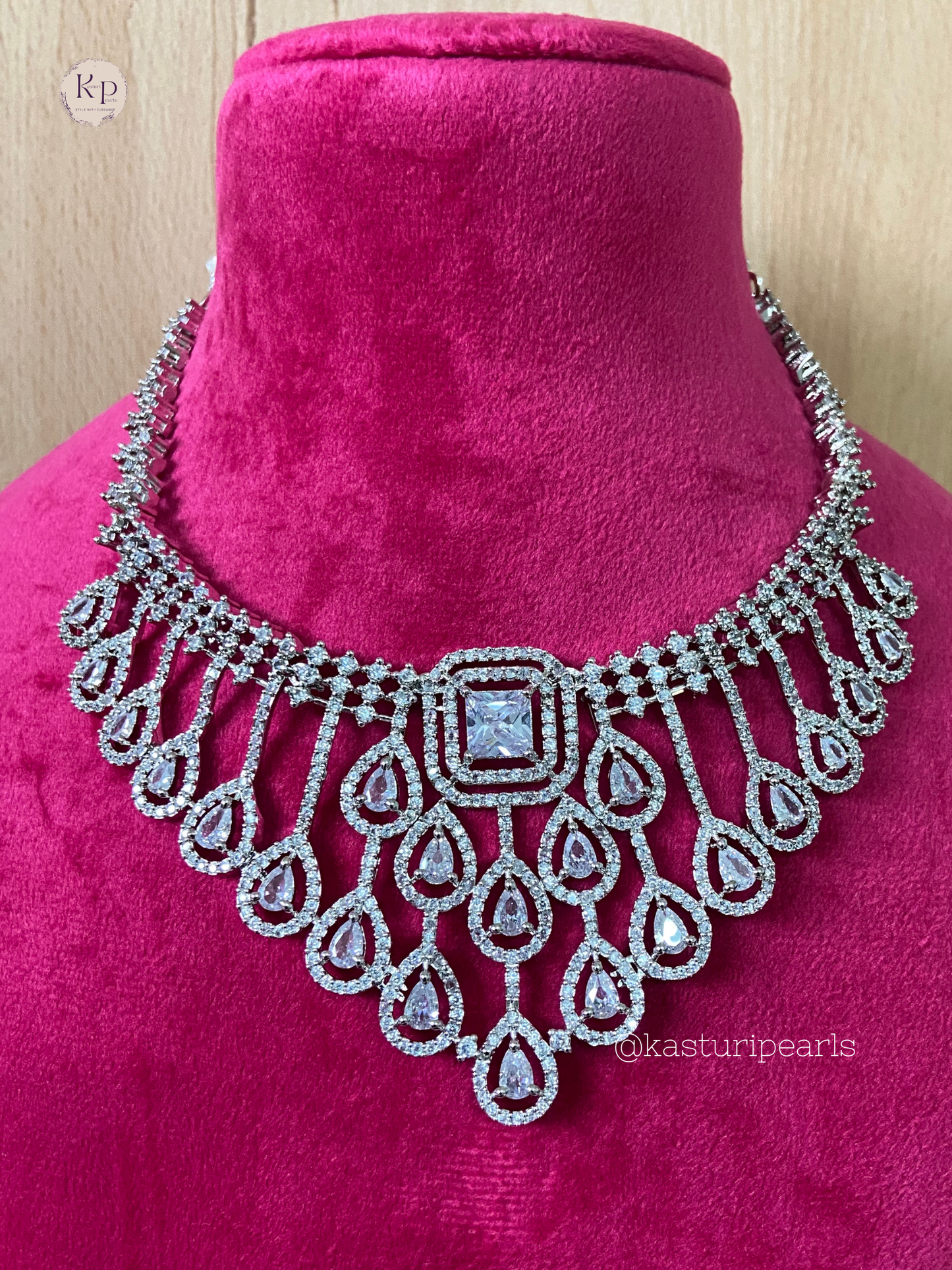 Nena American diamond neckset