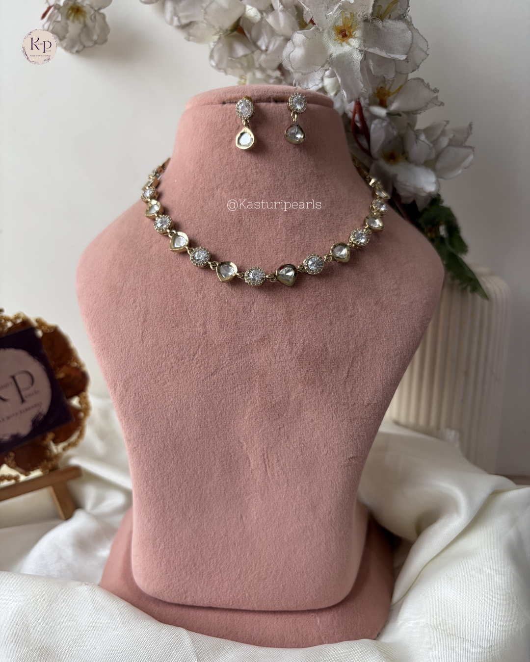 Nitika Victorian Polish Neckset