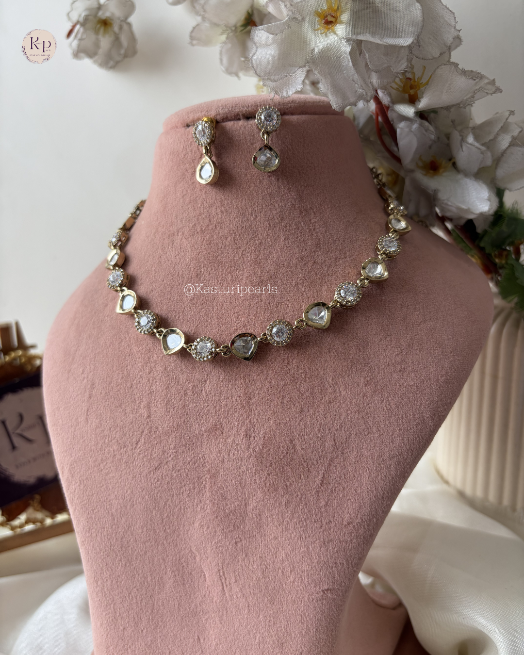 Nitika Victorian Polish Neckset