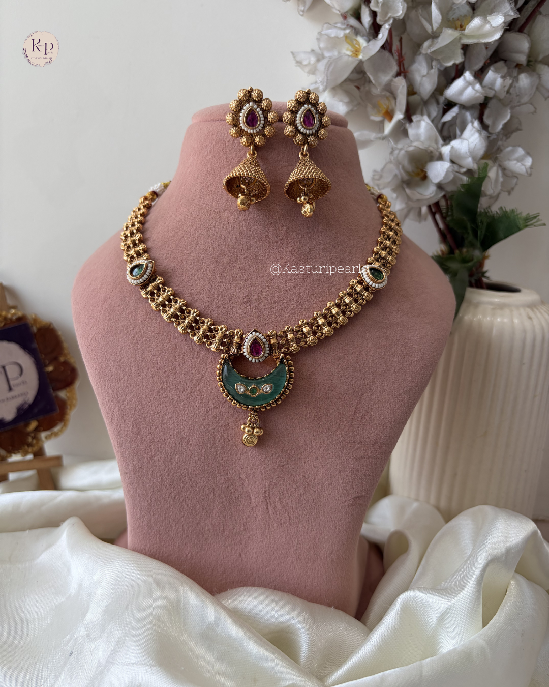Niya Antique Heritage Necklace set
