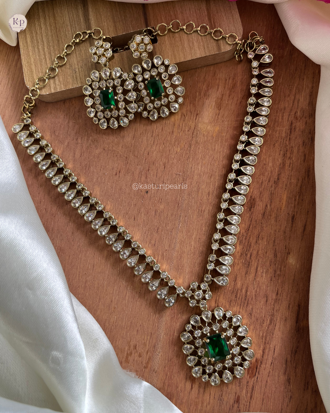 Preeti Victorian  Neckset