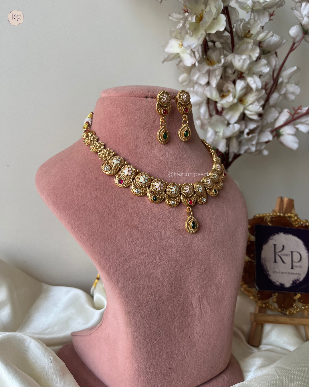 Priya Rajwada Neckset