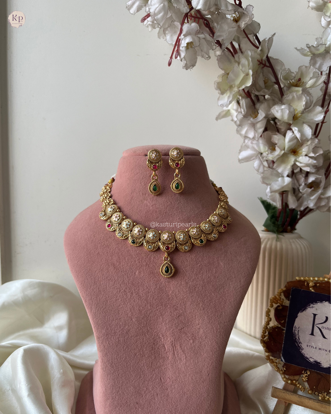 Priya Rajwada Neckset