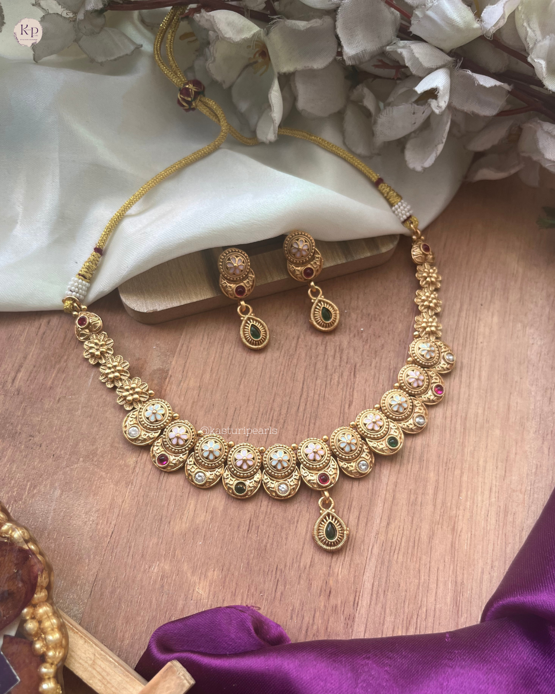 Priya Rajwada Neckset