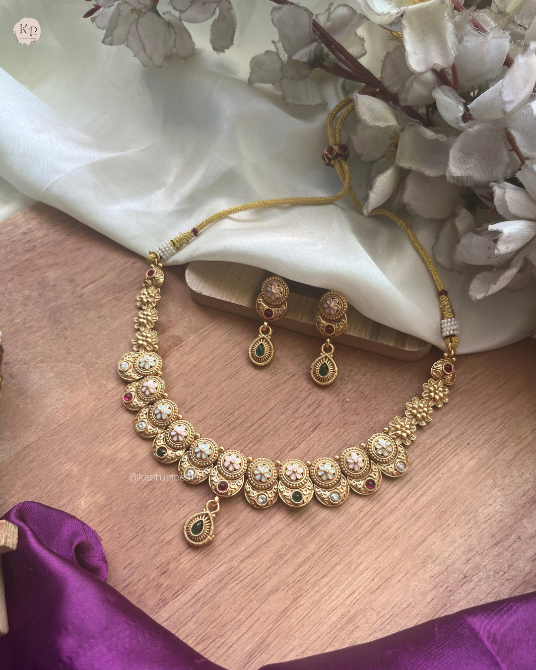 Priya Rajwada Neckset