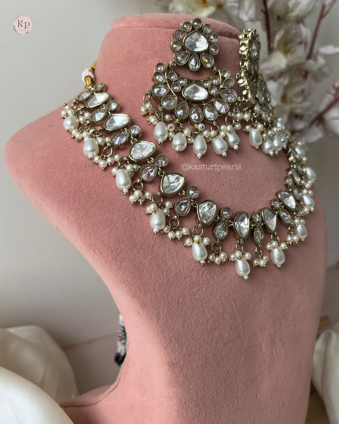 Raha Reverse American Diamond Neckset