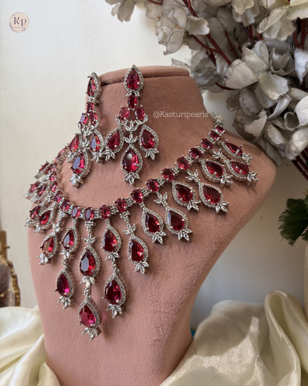Raziya Ruby AD Neckset