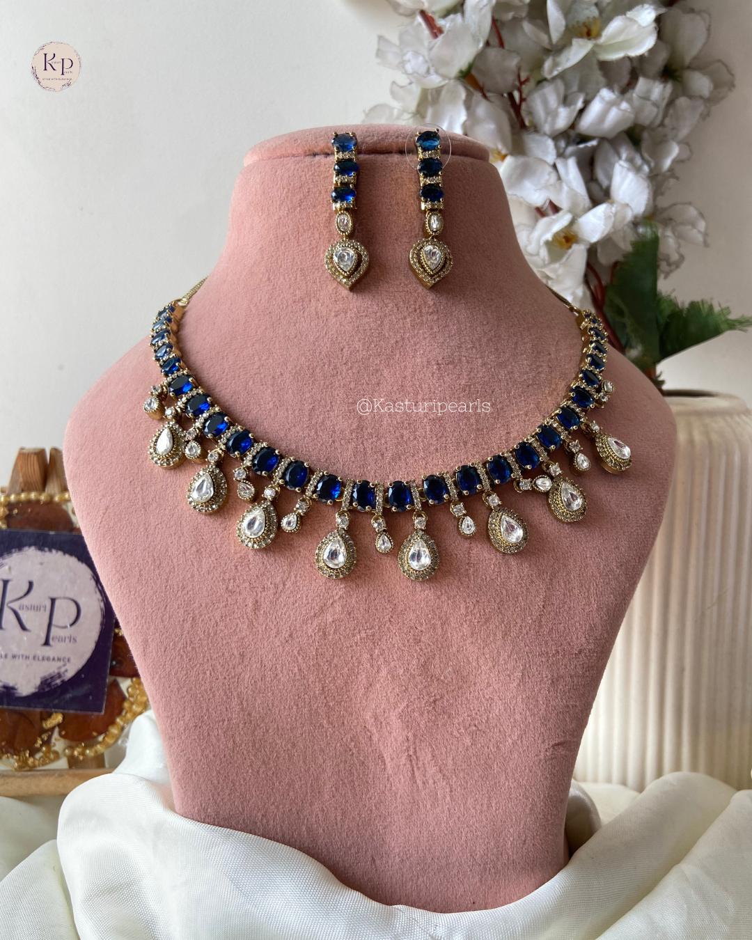 Reema Blue Victorian Polish Necklace set