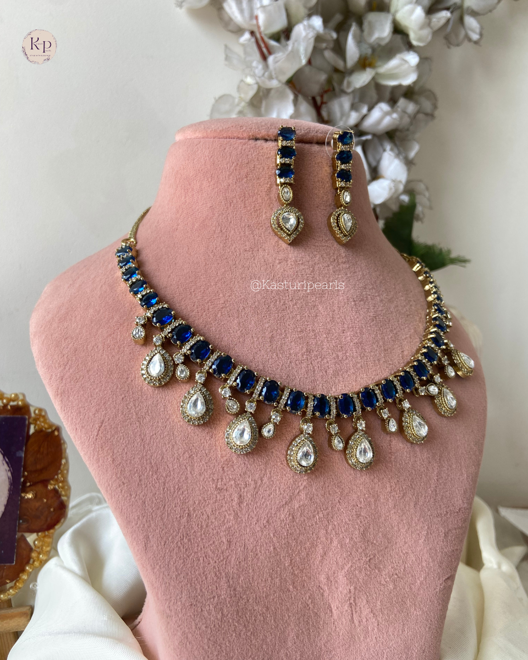 Reema Blue Victorian Polish Necklace set