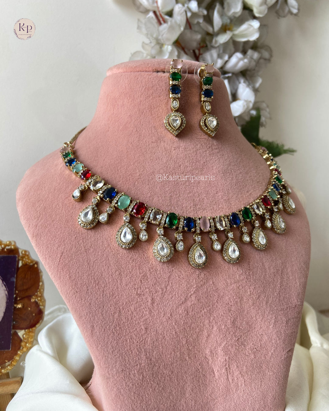 Reema Multi Victorian polish Neckset