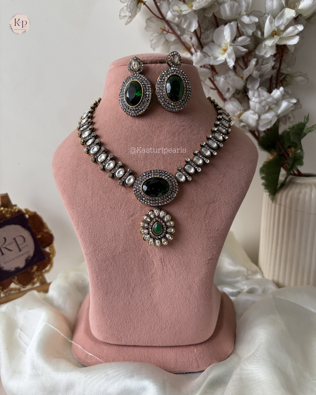 Richa Mehendi Polish Kundan Neckset