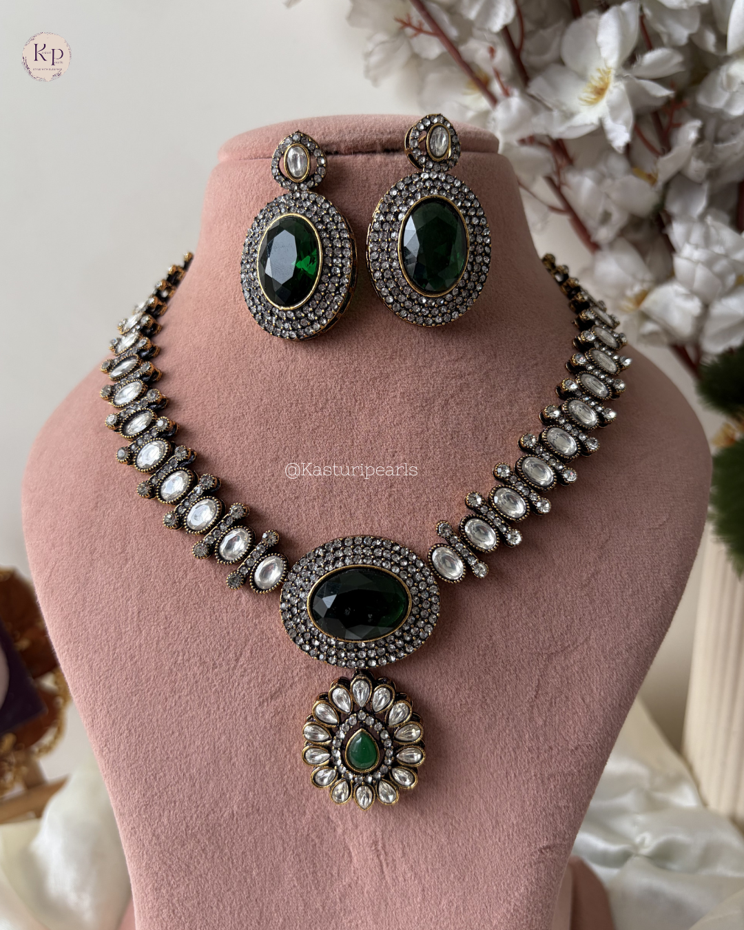 Richa Mehendi Polish Kundan Neckset