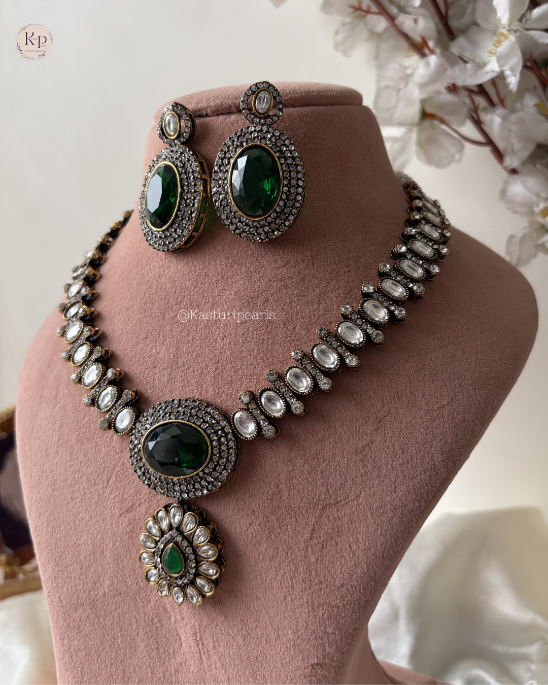 Richa Mehendi Polish Kundan Neckset