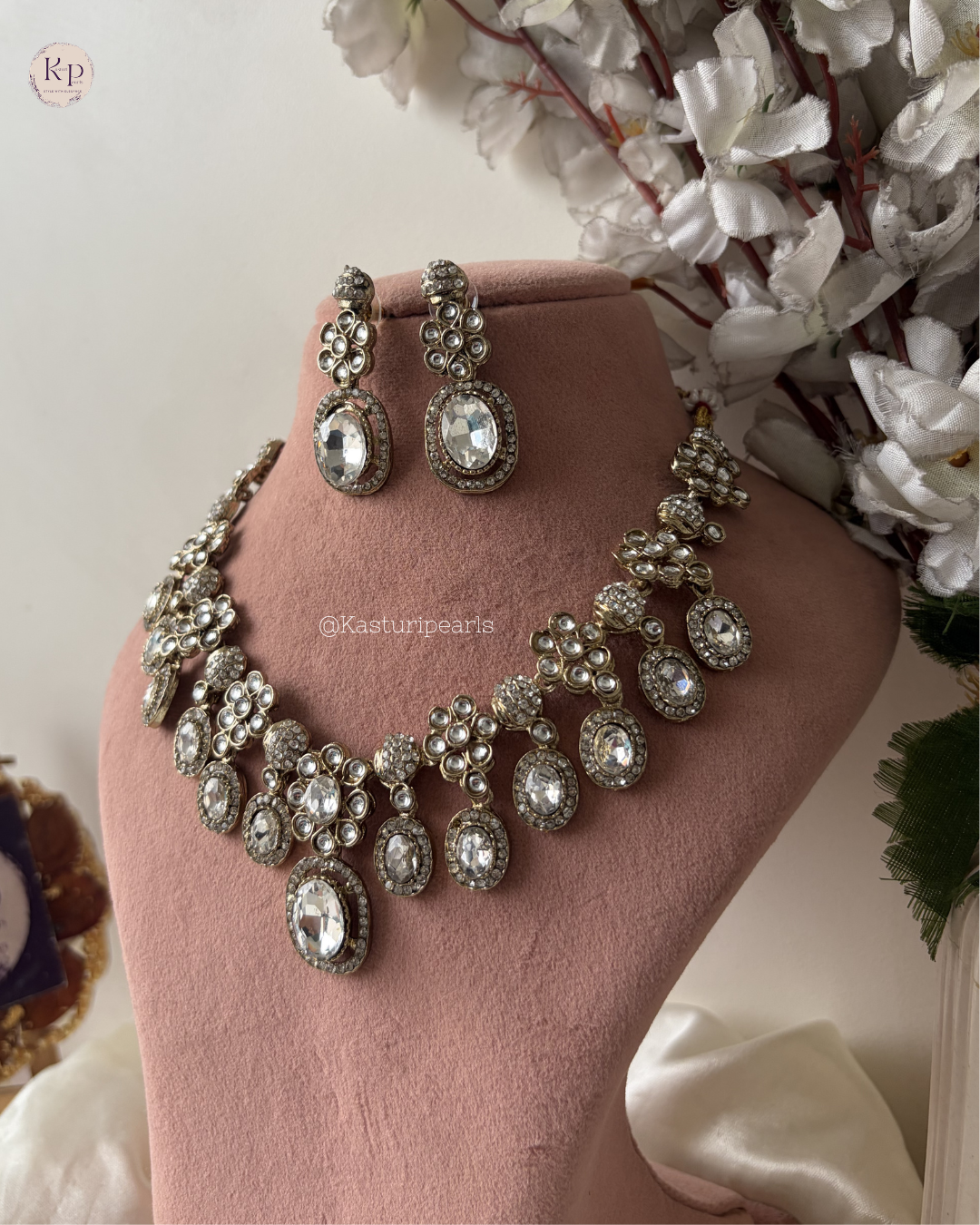 Sameera Ivory Mehendi Polish Kundan Neckset