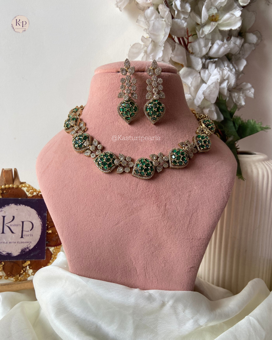 Sanjana Green Mehendi Polish Neckset