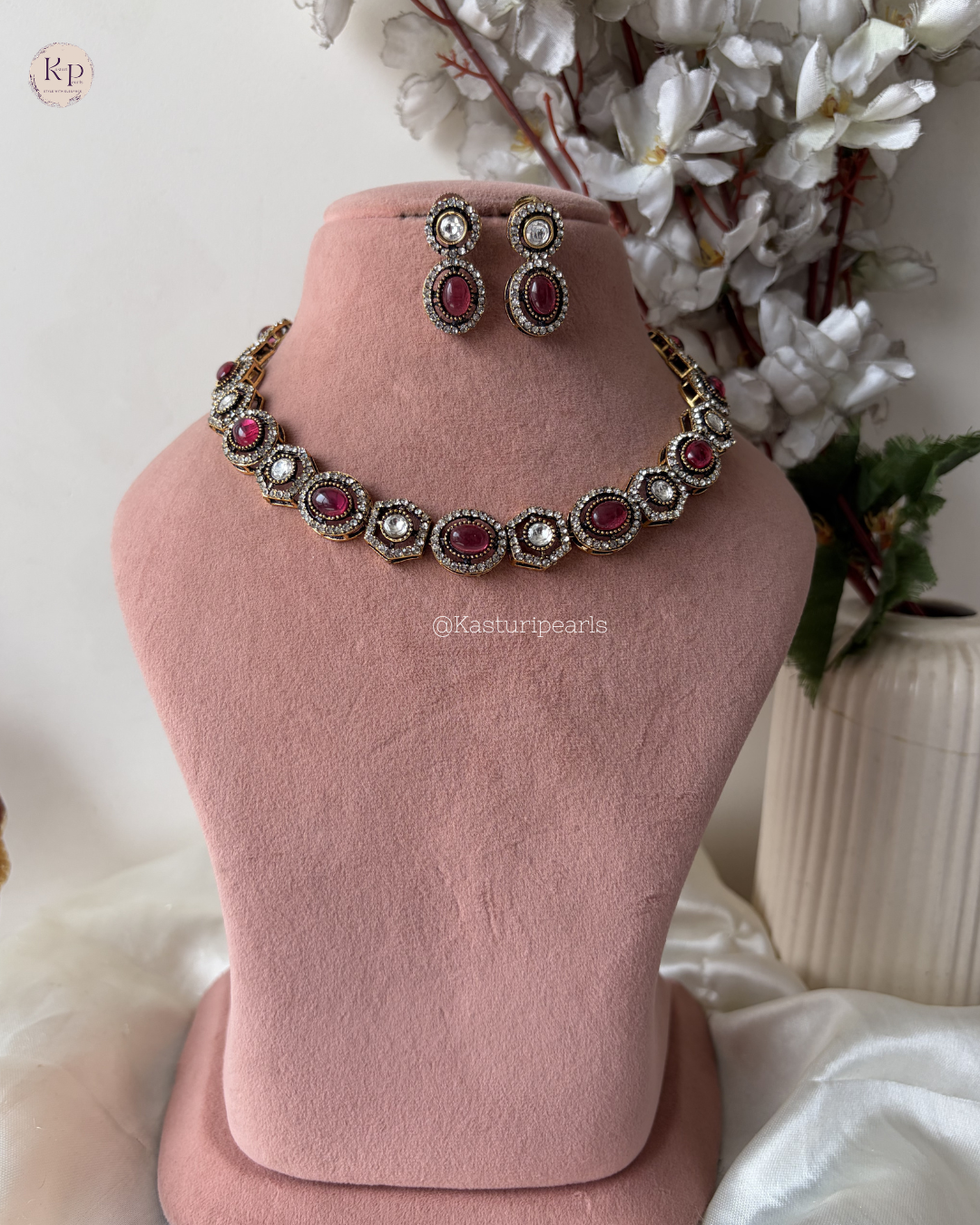 Shakira Mehendi Polish Kundan Neckset