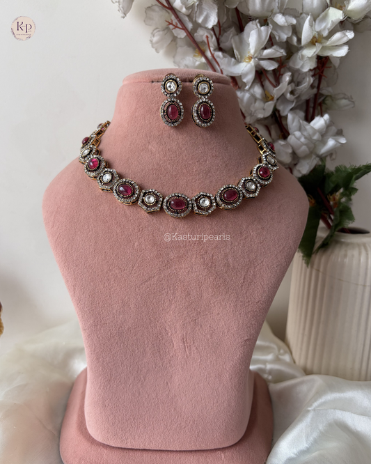 Shakira Mehendi Polish Kundan Neckset