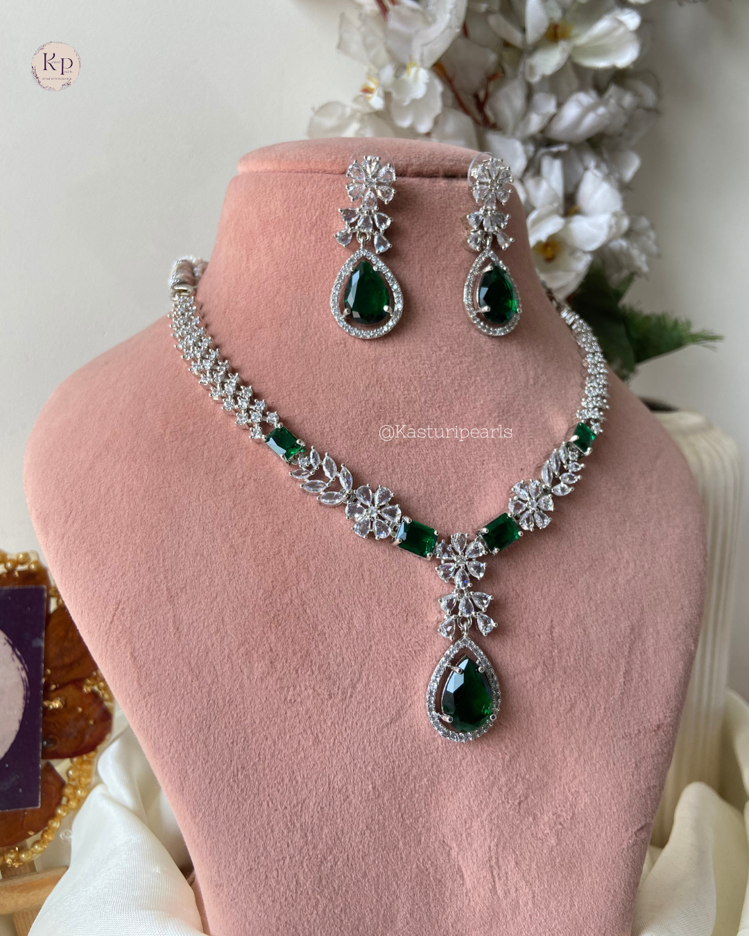 Shanvee Ad Neckset