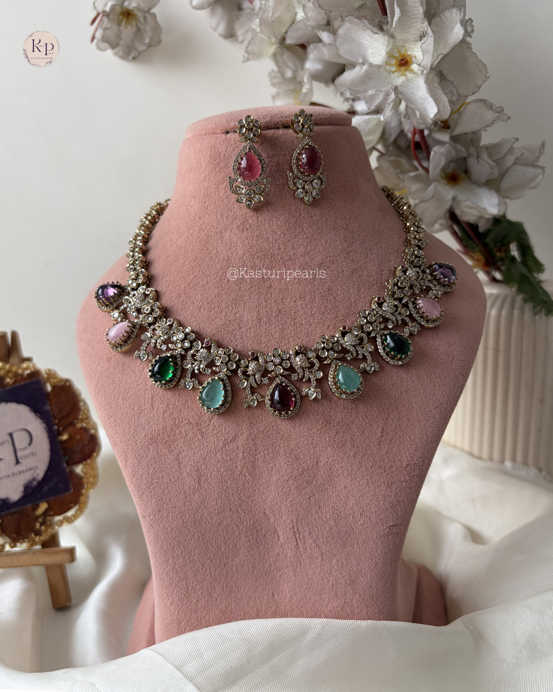 Shirley Victorian Polish Neckset