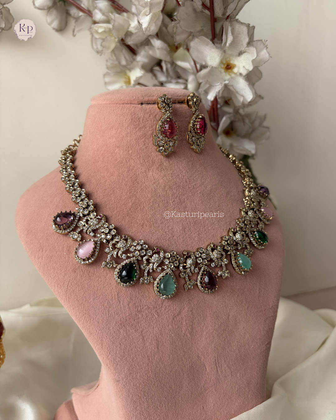 Shirley Victorian Polish Neckset