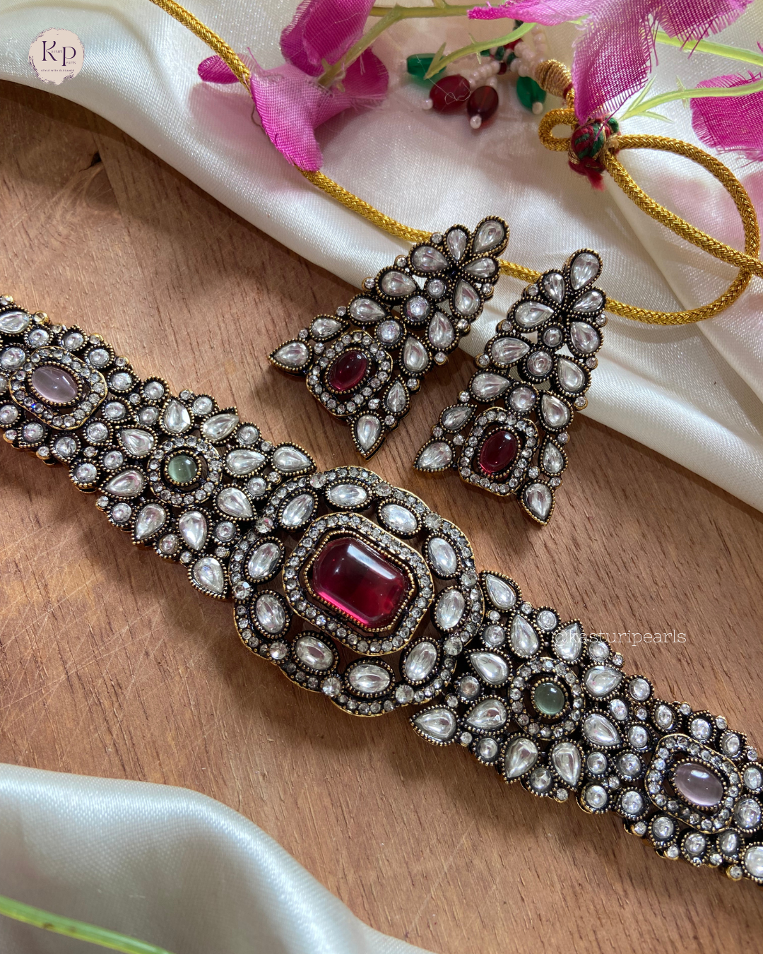 Shivangi Victorian Polish Neckset