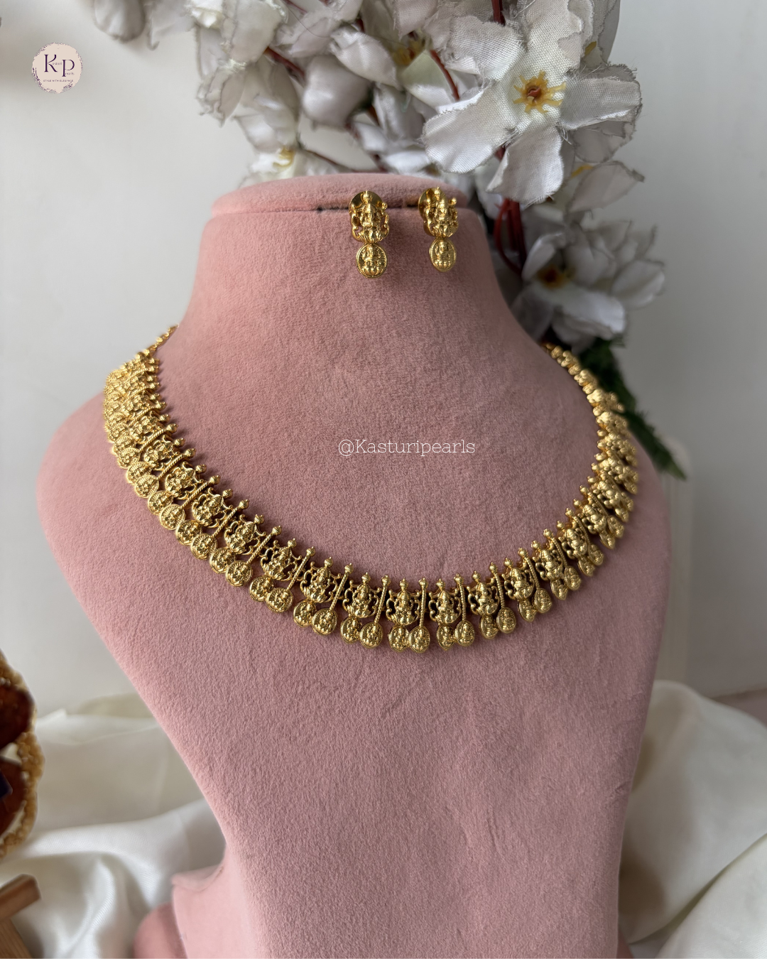 Shrina Temple Neckset