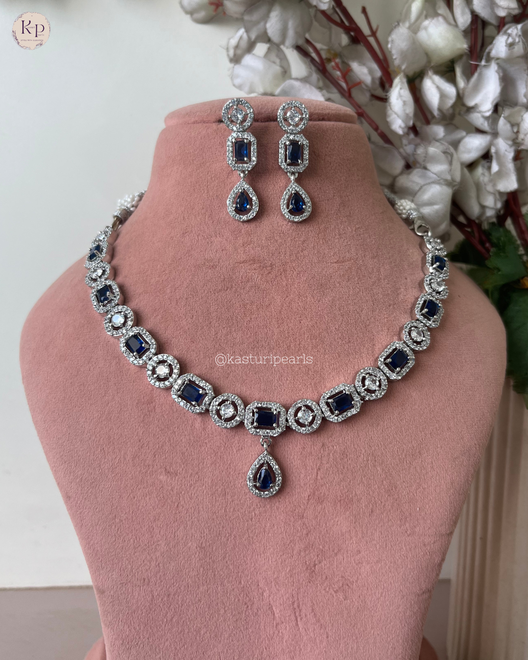 Sira Blue Ad Neckset