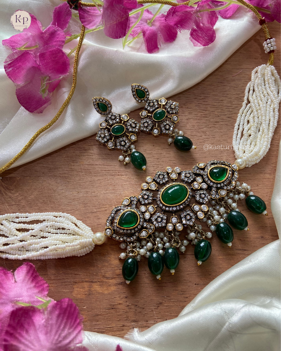 Niharika Green Victorian Polish Necklace set