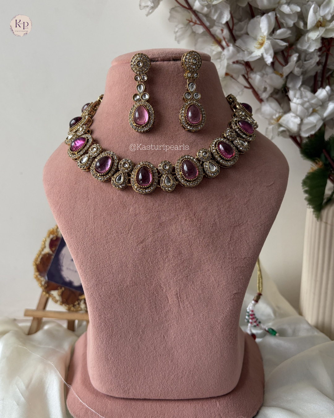 Siyana Pink Mehendi Polish Kundan Neckset