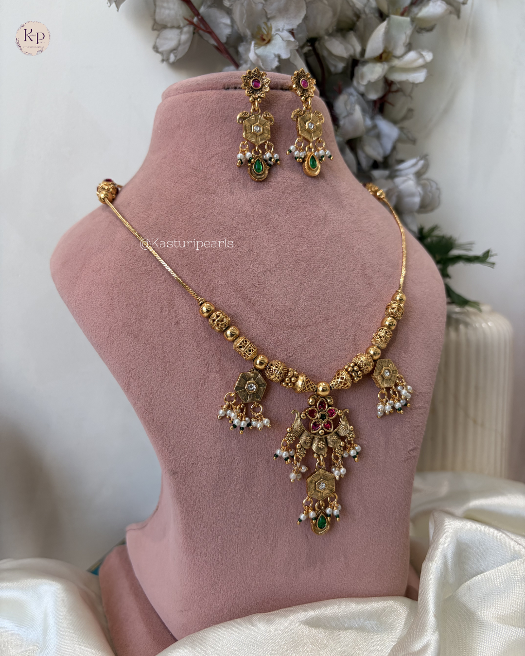 Vaanya Heritage neckset