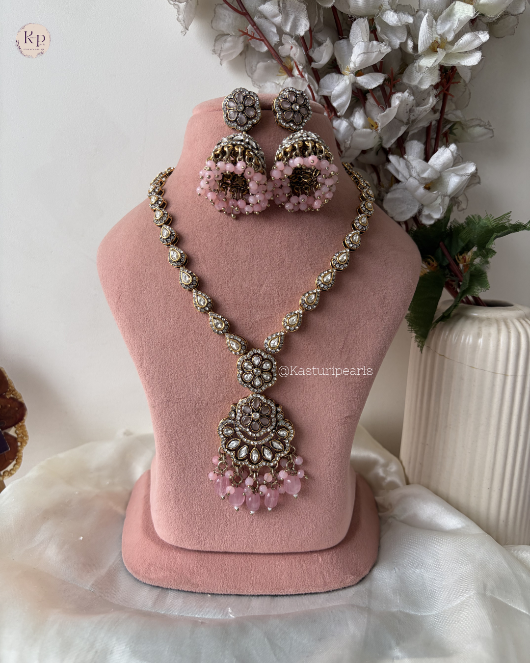 Varnika Mehendi Polish Kundan Neckset