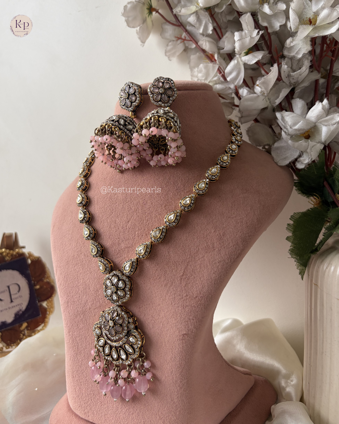 Varnika Mehendi Polish Kundan Neckset