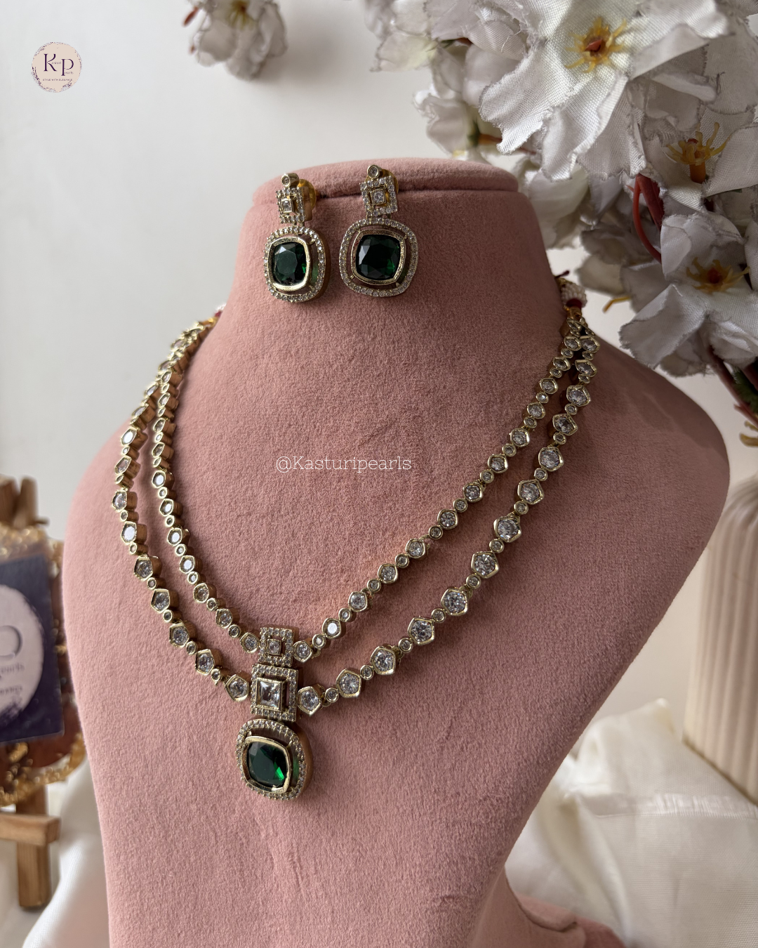 Vedika Victorian Polish Neckset