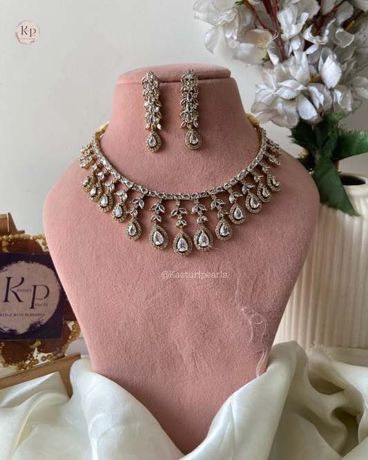 Vinita Mehendi Polish AD Neckset