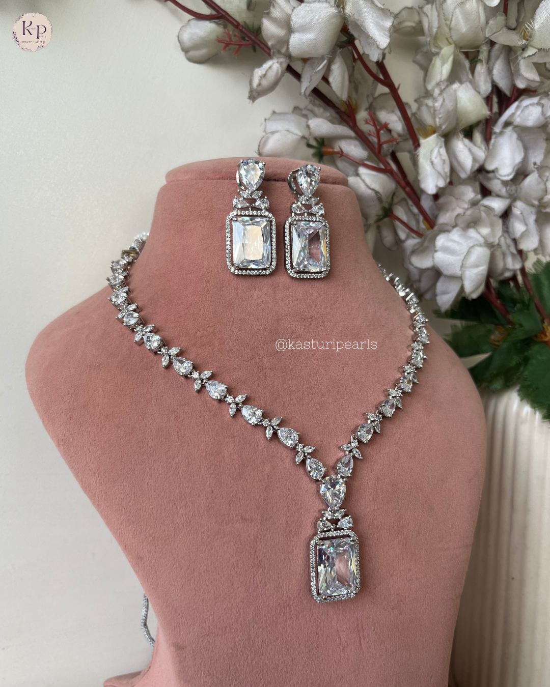 Yakshu American Diamond Neckset