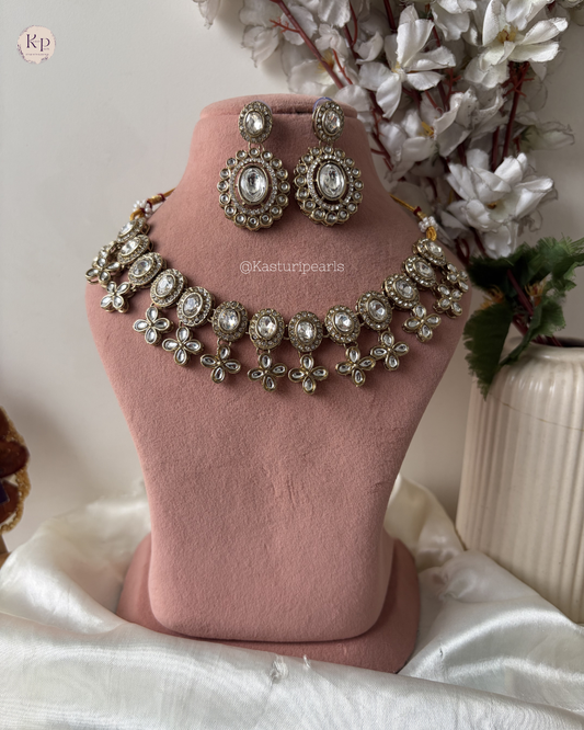 Yamuna Mehendi Polish Kundan Neckset