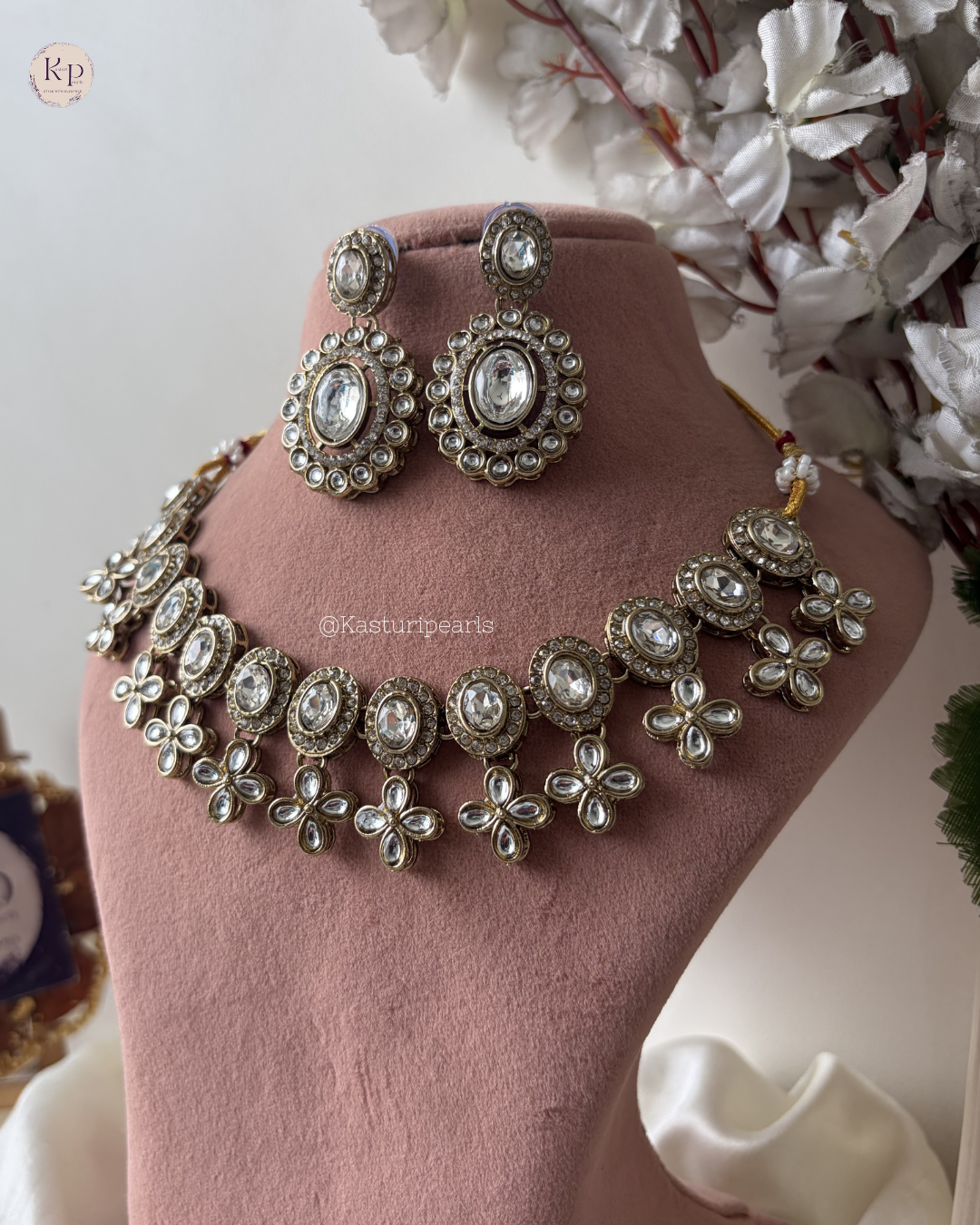 Yamuna Mehendi Polish Kundan Neckset