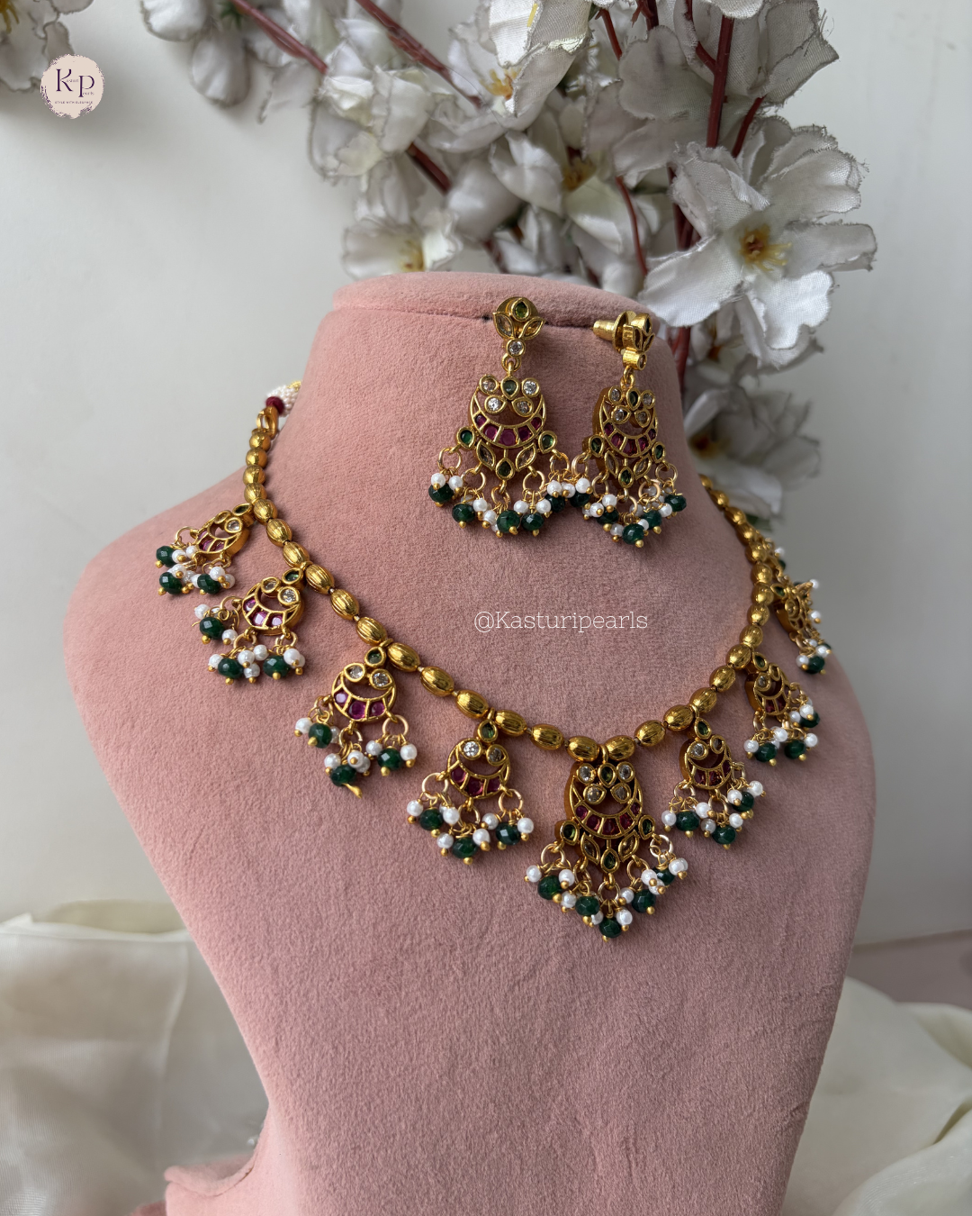 Zoya Temple Neckset