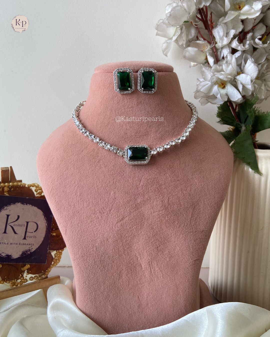 Alize Green Ad Necklace set