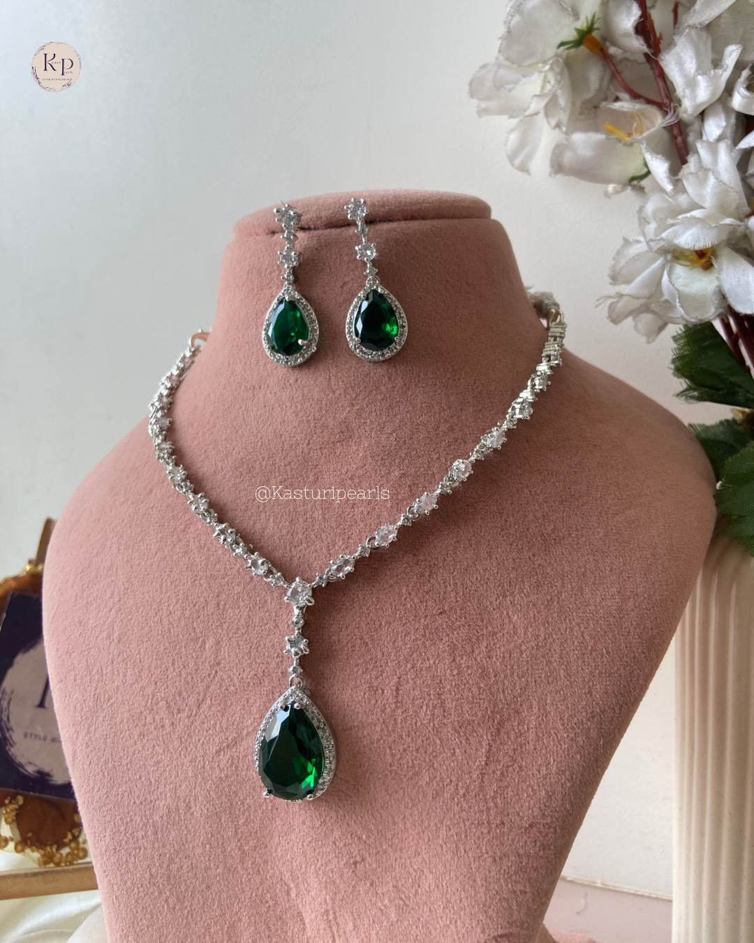 Deepansha Green Ad Necklace Set