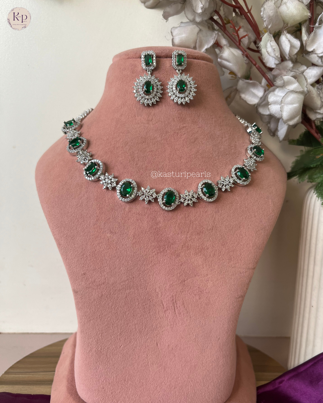 Jinni American diamond Neckset