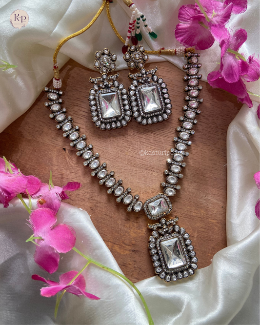 Naira Victorian Polish Neckset