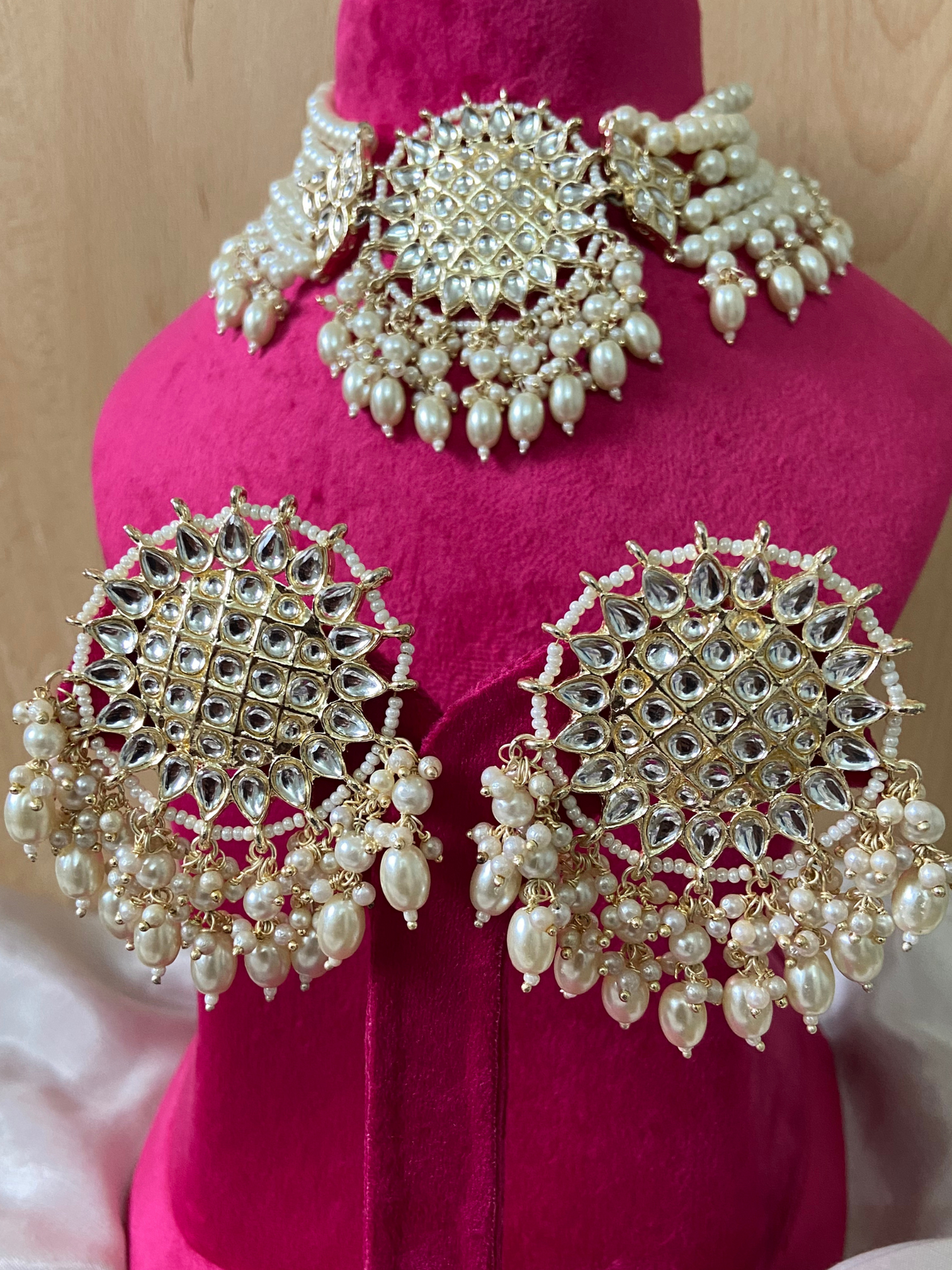 Nayana Kundan choker set