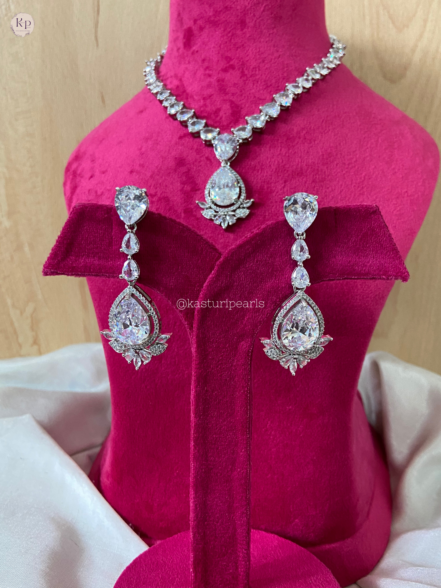 Savi American Diamond Necklace set