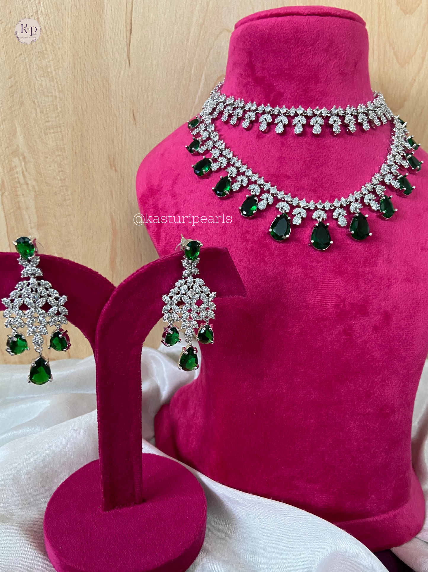 Tara American diamond Neckset